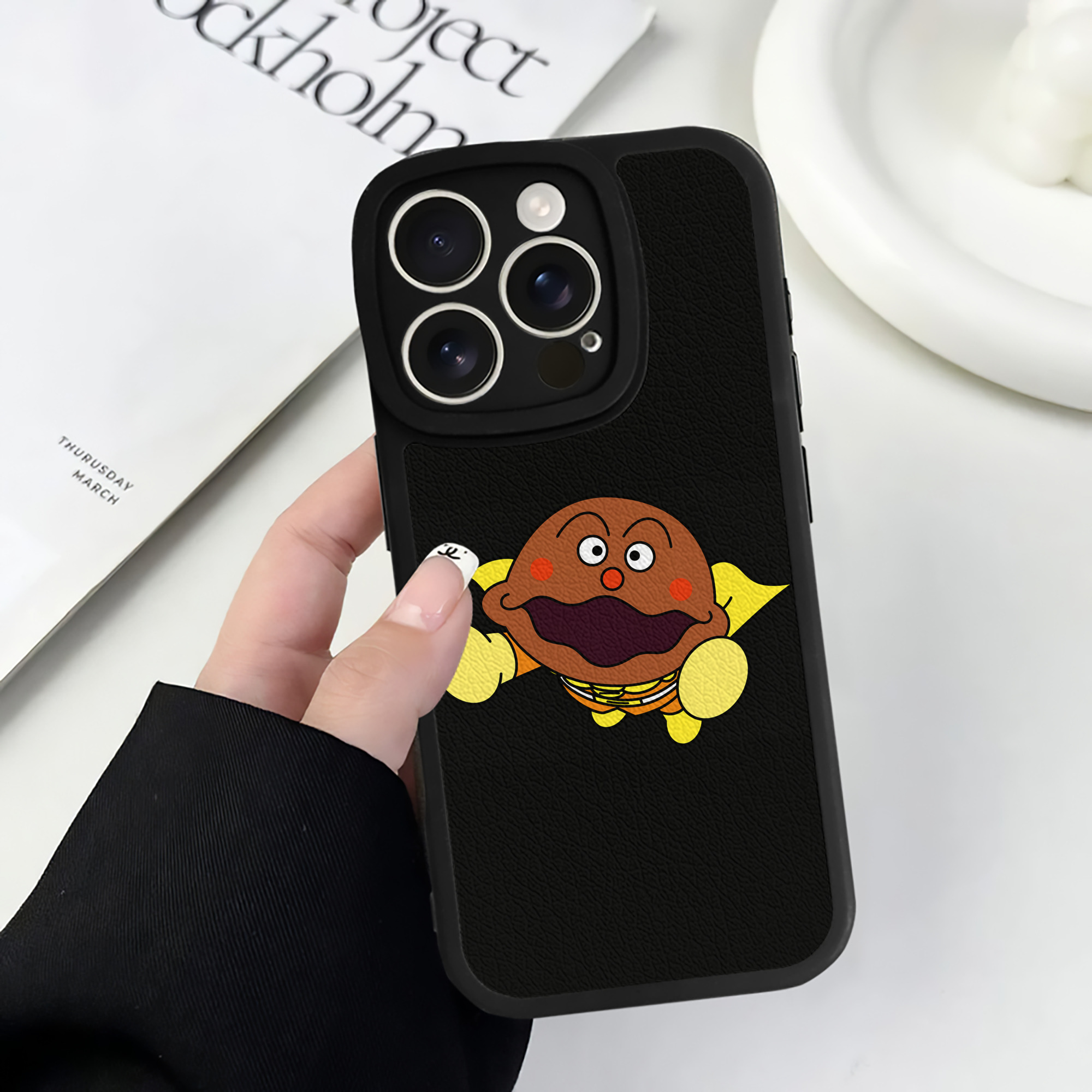 （画像用） アンパンマン Anpanman 【iPhone 16シリーズ対応】シリコンスマホケース（レザー調） 材質：シリコン